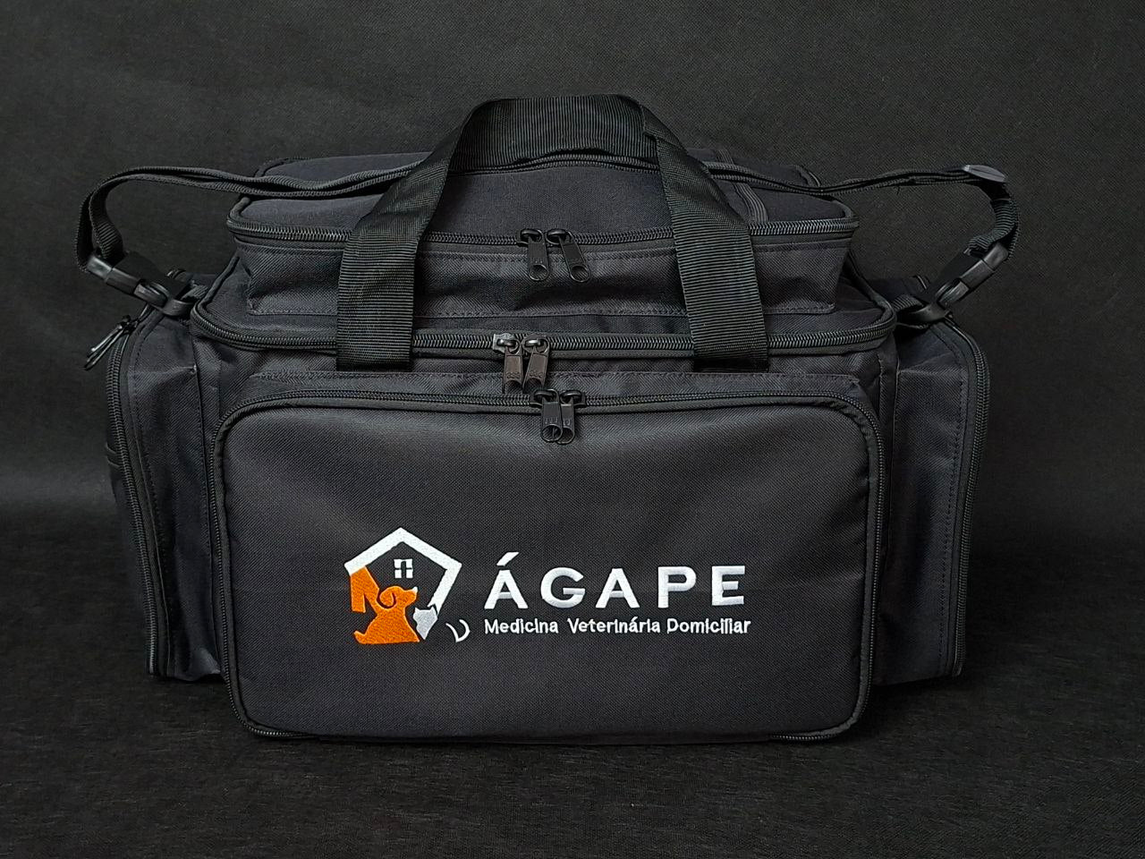 Bolsa profissional personalizada com a logo do cliente, cor preta com alça e tira colo.